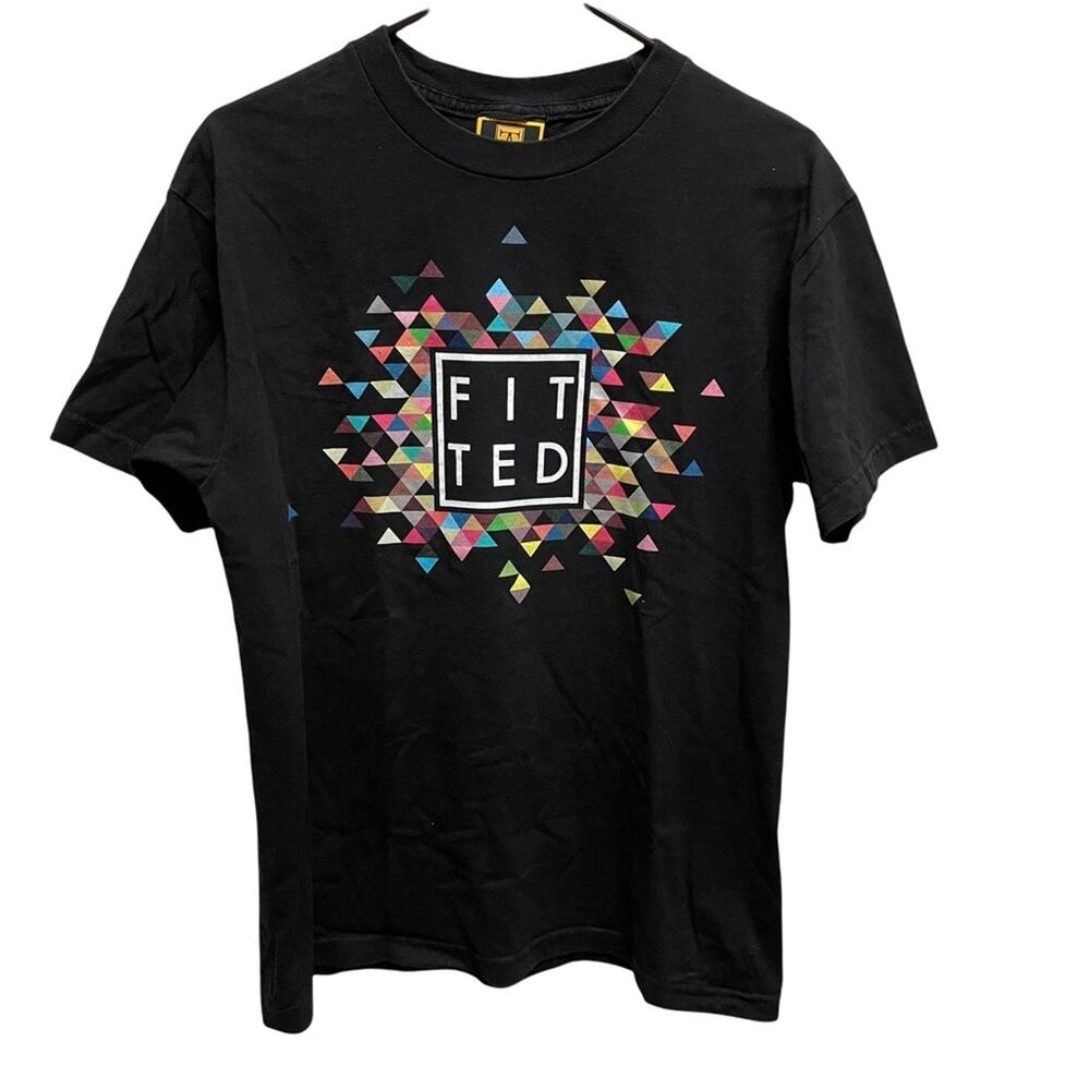 Fitted Hawaii Black multicolor geometric design Hawaiian Streetwear T-shirt M